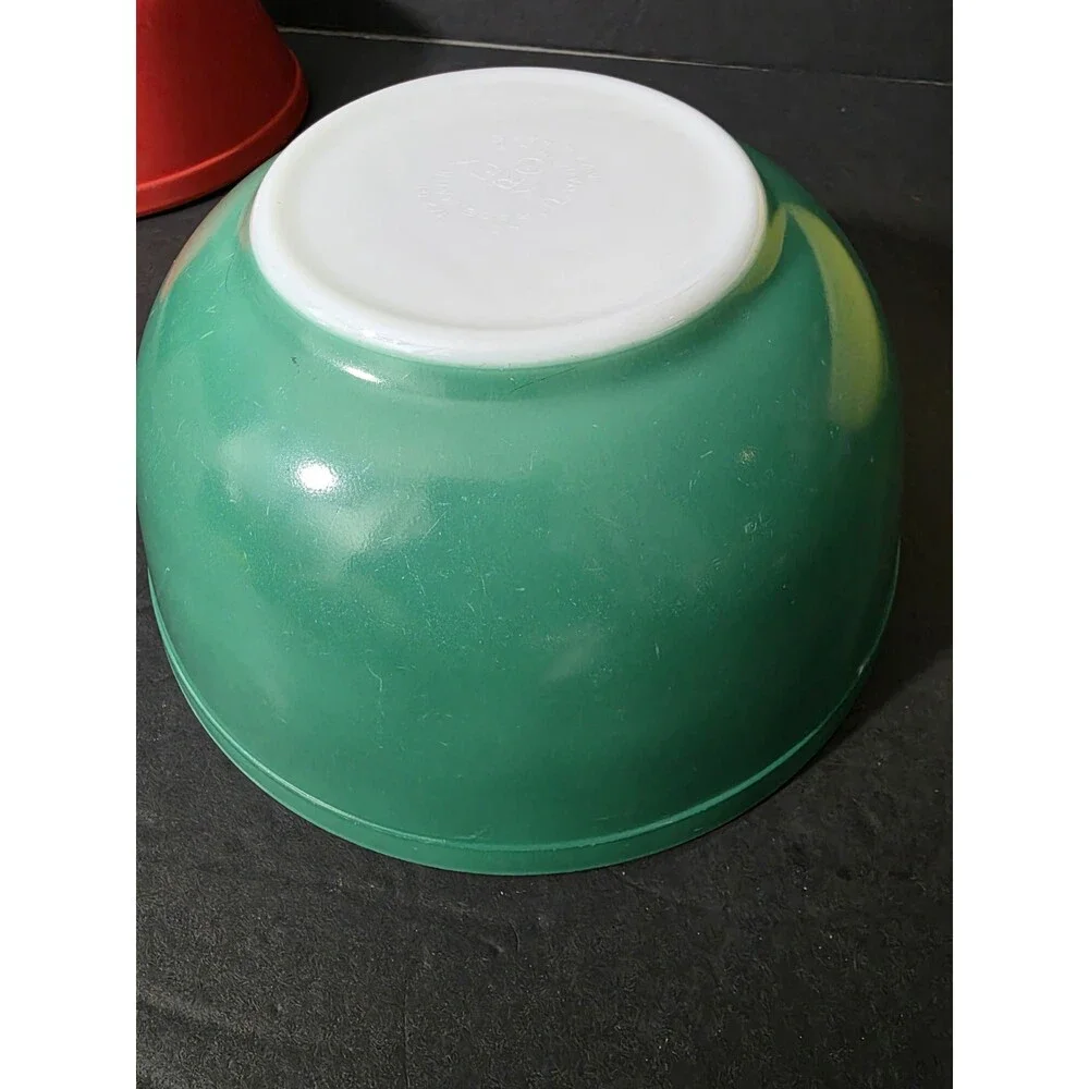 ​Vintage Pyrex Primary Colors Nesting Bowl Set 401-404 | Well-Loved Matte Finish